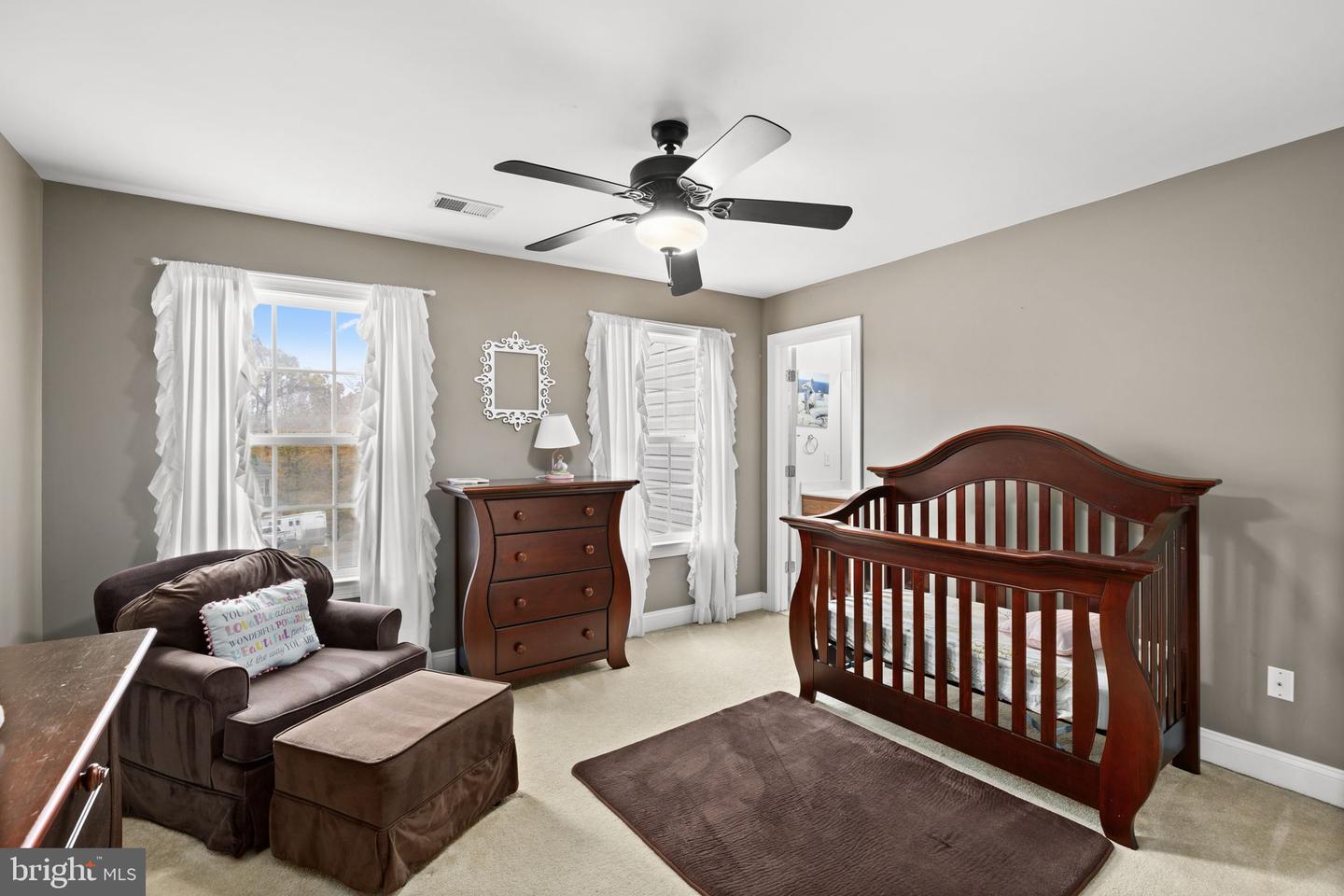 37 SERENE HILLS DR, FREDERICKSBURG, Virginia 22406, 6 Bedrooms Bedrooms, 9 Rooms Rooms,4 BathroomsBathrooms,Residential,For sale,37 SERENE HILLS DR,VAST2043546 MLS # VAST2043546