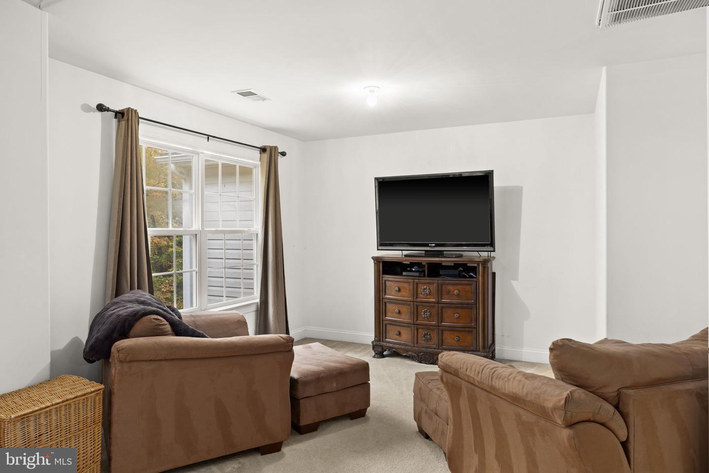 37 SERENE HILLS DR, FREDERICKSBURG, Virginia 22406, 6 Bedrooms Bedrooms, 9 Rooms Rooms,4 BathroomsBathrooms,Residential,For sale,37 SERENE HILLS DR,VAST2043546 MLS # VAST2043546