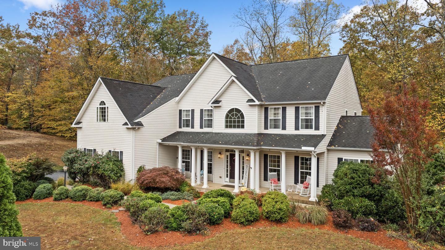 37 SERENE HILLS DR, FREDERICKSBURG, Virginia 22406, 6 Bedrooms Bedrooms, 9 Rooms Rooms,4 BathroomsBathrooms,Residential,For sale,37 SERENE HILLS DR,VAST2043546 MLS # VAST2043546