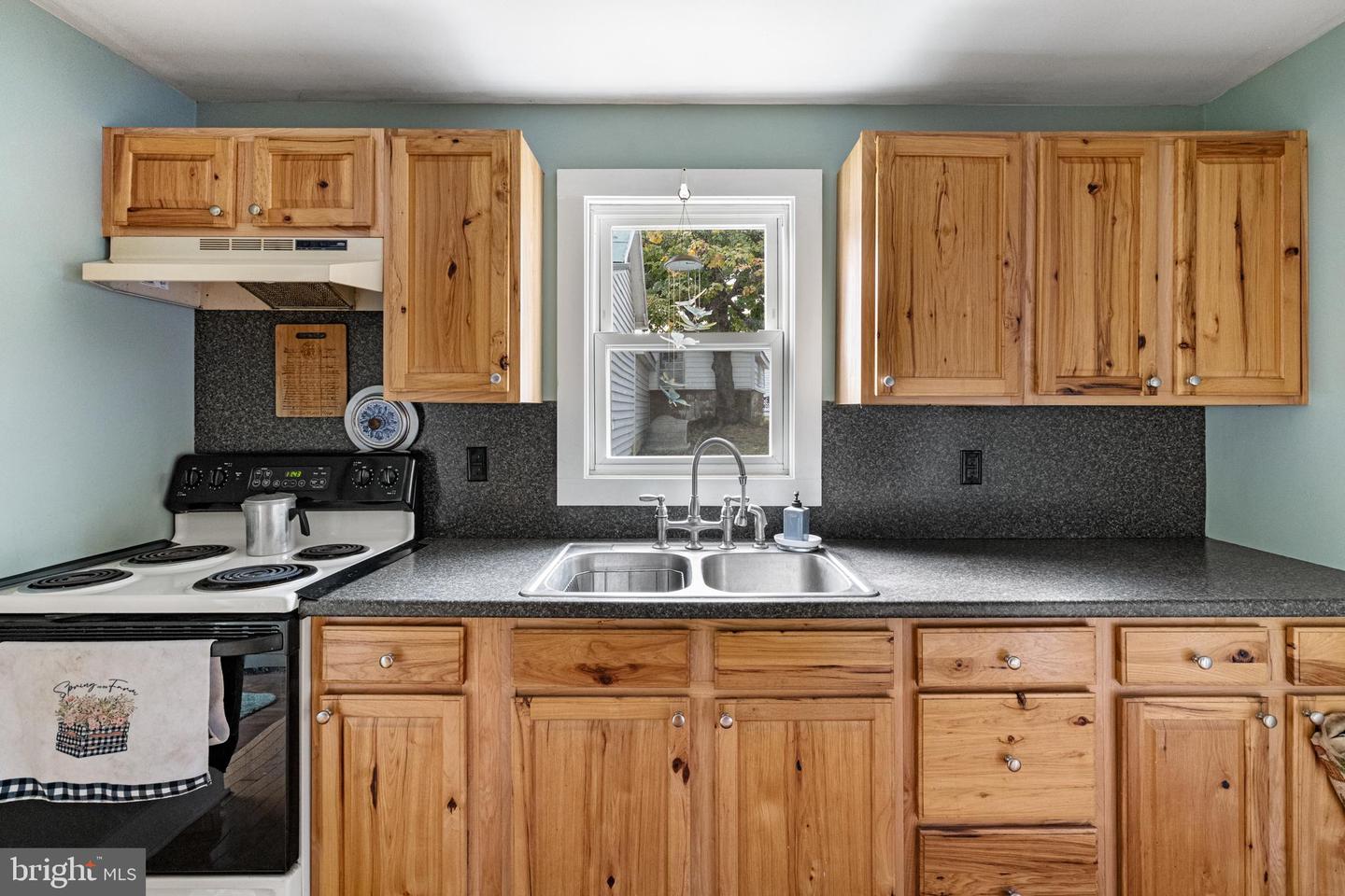 84 GUNN LN, WOODSTOCK, Virginia 22664, 4 Bedrooms Bedrooms, ,2 BathroomsBathrooms,Residential,For sale,84 GUNN LN,VASH2012814 MLS # VASH2012814