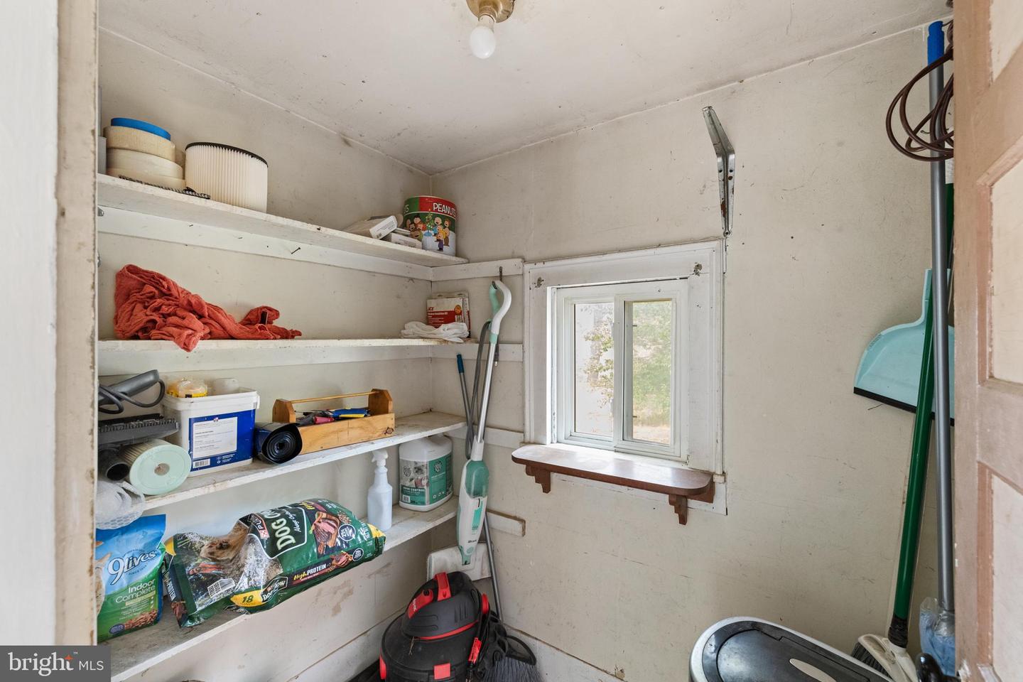 84 GUNN LN, WOODSTOCK, Virginia 22664, 4 Bedrooms Bedrooms, ,2 BathroomsBathrooms,Residential,For sale,84 GUNN LN,VASH2012814 MLS # VASH2012814