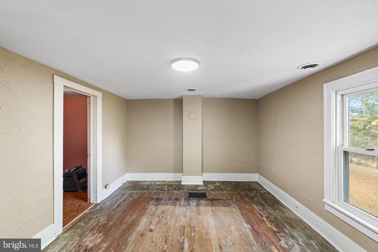 84 GUNN LN, WOODSTOCK, Virginia 22664, 4 Bedrooms Bedrooms, ,2 BathroomsBathrooms,Residential,For sale,84 GUNN LN,VASH2012814 MLS # VASH2012814