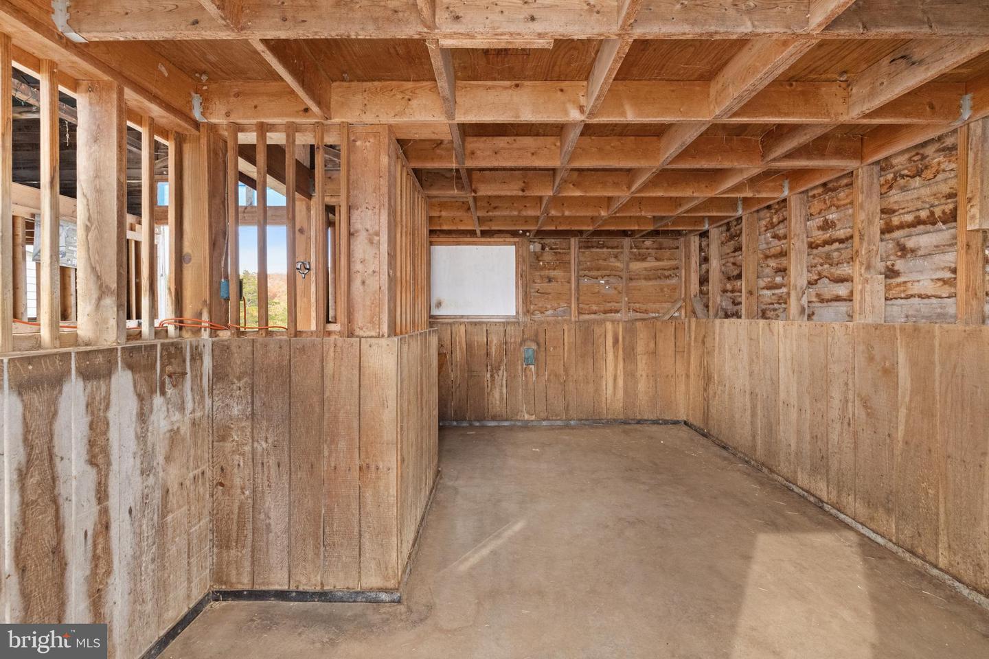 84 GUNN LN, WOODSTOCK, Virginia 22664, 4 Bedrooms Bedrooms, ,2 BathroomsBathrooms,Residential,For sale,84 GUNN LN,VASH2012814 MLS # VASH2012814