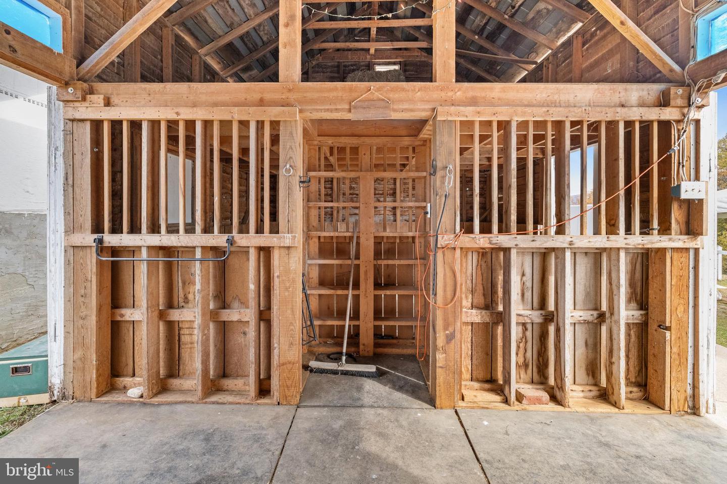 84 GUNN LN, WOODSTOCK, Virginia 22664, 4 Bedrooms Bedrooms, ,2 BathroomsBathrooms,Residential,For sale,84 GUNN LN,VASH2012814 MLS # VASH2012814