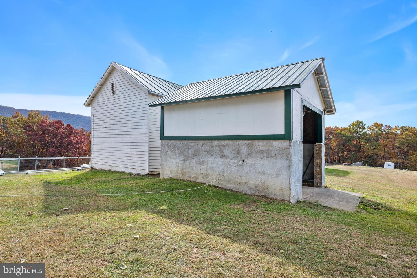 84 GUNN LN, WOODSTOCK, Virginia 22664, 4 Bedrooms Bedrooms, ,2 BathroomsBathrooms,Residential,For sale,84 GUNN LN,VASH2012814 MLS # VASH2012814