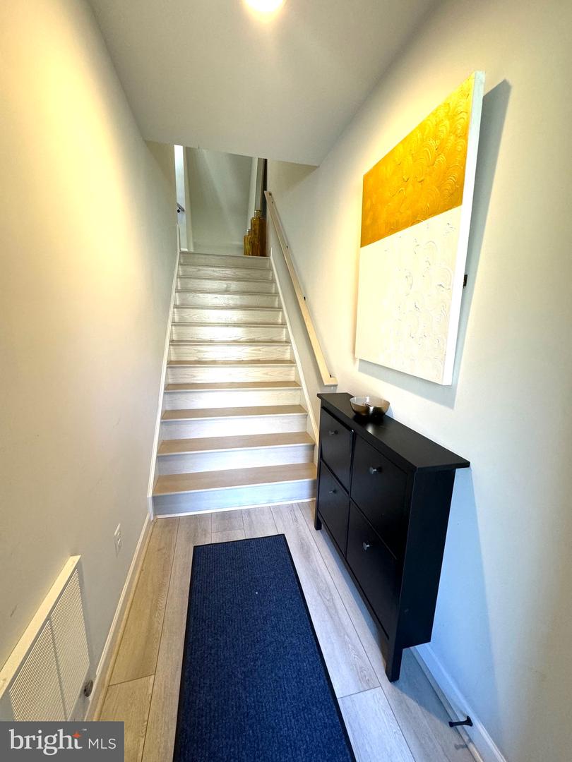 12307 W OAKS DR, FAIRFAX, Virginia 22030, 3 Bedrooms Bedrooms, ,2 BathroomsBathrooms,Residential,For sale,12307 W OAKS DR,VAFX2275304 MLS # VAFX2275304