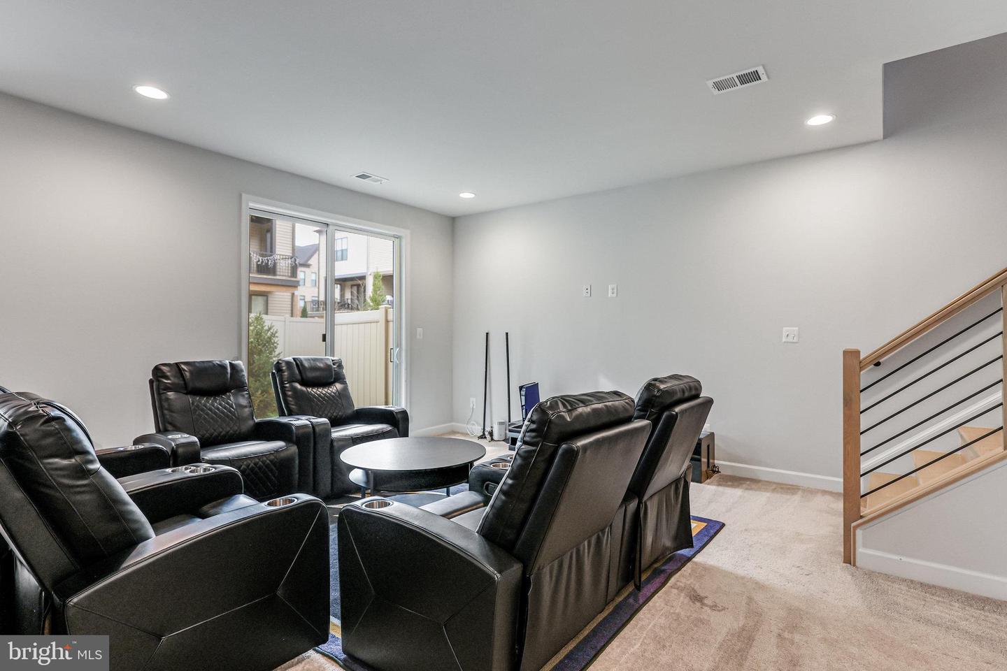 12307 W OAKS DR, FAIRFAX, Virginia 22030, 3 Bedrooms Bedrooms, ,2 BathroomsBathrooms,Residential,For sale,12307 W OAKS DR,VAFX2275304 MLS # VAFX2275304 12307 W OAKS DR, FAIRFAX, Virginia 22030, 3 Bedrooms Bedrooms, ,2 BathroomsBathrooms,Residential,For sale,12307 W OAKS DR,VAFX2275304 MLS # VAFX2275304