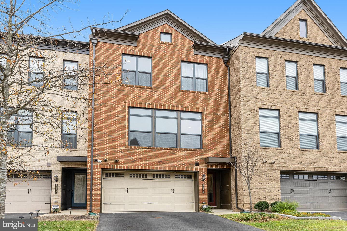 12307 W OAKS DR, FAIRFAX, Virginia 22030, 3 Bedrooms Bedrooms, ,2 BathroomsBathrooms,Residential,For sale,12307 W OAKS DR,VAFX2275304 MLS # VAFX2275304 12307 W OAKS DR, FAIRFAX, Virginia 22030, 3 Bedrooms Bedrooms, ,2 BathroomsBathrooms,Residential,For sale,12307 W OAKS DR,VAFX2275304 MLS # VAFX2275304