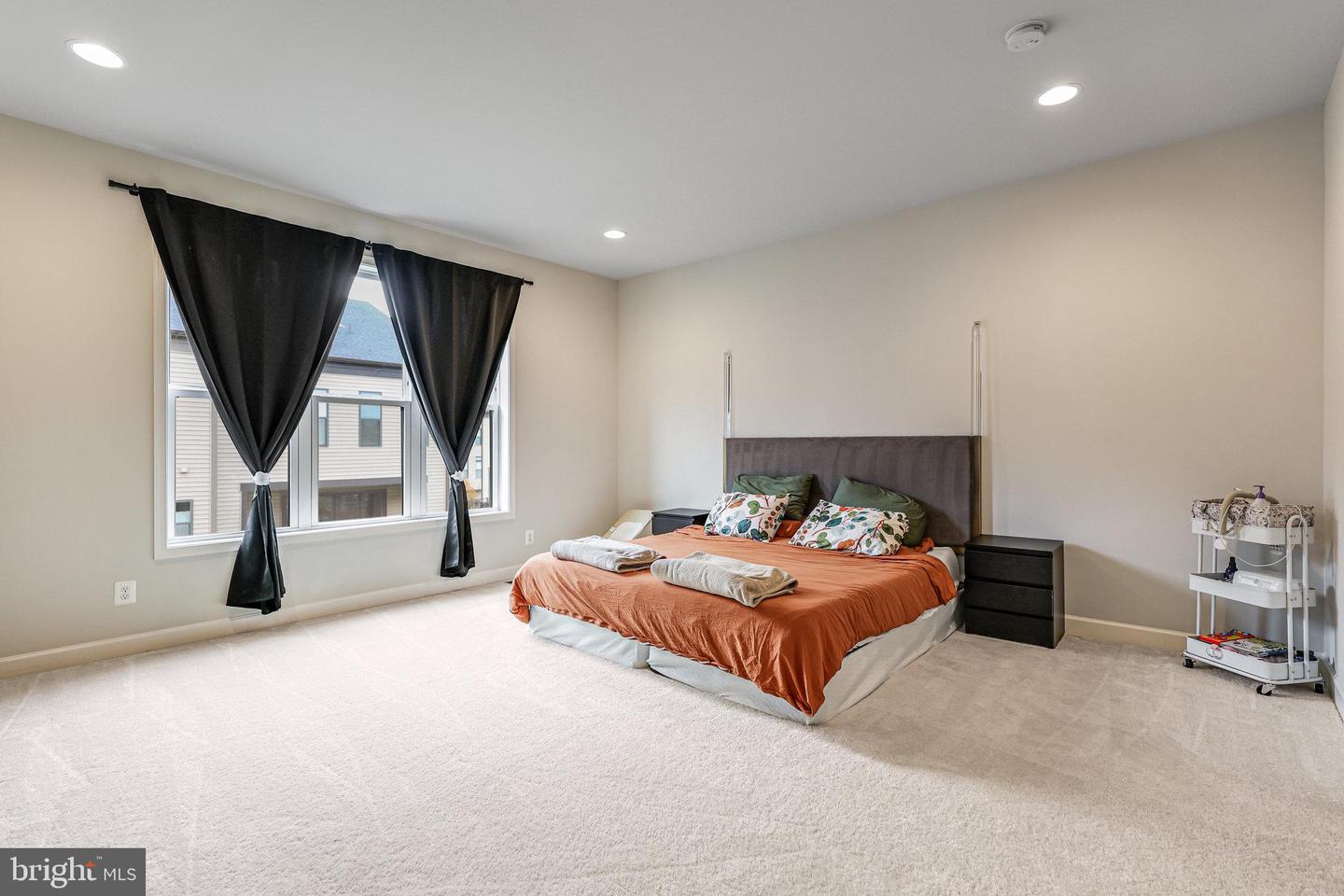 12307 W OAKS DR, FAIRFAX, Virginia 22030, 3 Bedrooms Bedrooms, ,2 BathroomsBathrooms,Residential,For sale,12307 W OAKS DR,VAFX2275304 MLS # VAFX2275304 12307 W OAKS DR, FAIRFAX, Virginia 22030, 3 Bedrooms Bedrooms, ,2 BathroomsBathrooms,Residential,For sale,12307 W OAKS DR,VAFX2275304 MLS # VAFX2275304