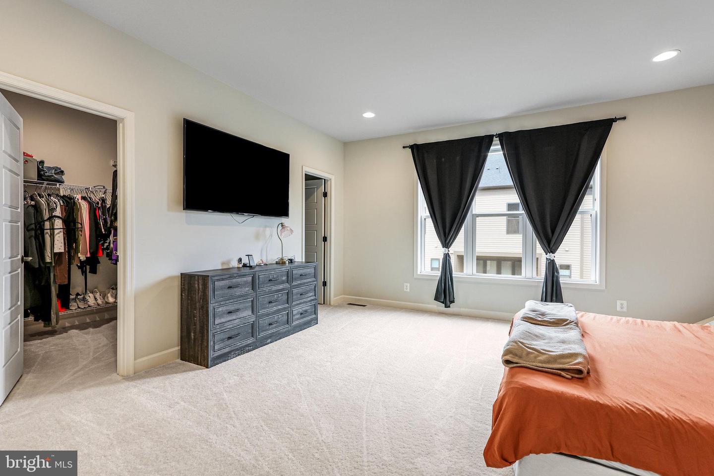 12307 W OAKS DR, FAIRFAX, Virginia 22030, 3 Bedrooms Bedrooms, ,2 BathroomsBathrooms,Residential,For sale,12307 W OAKS DR,VAFX2275304 MLS # VAFX2275304 12307 W OAKS DR, FAIRFAX, Virginia 22030, 3 Bedrooms Bedrooms, ,2 BathroomsBathrooms,Residential,For sale,12307 W OAKS DR,VAFX2275304 MLS # VAFX2275304