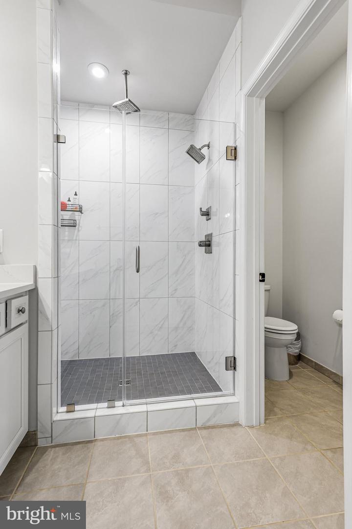 12307 W OAKS DR, FAIRFAX, Virginia 22030, 3 Bedrooms Bedrooms, ,2 BathroomsBathrooms,Residential,For sale,12307 W OAKS DR,VAFX2275304 MLS # VAFX2275304 12307 W OAKS DR, FAIRFAX, Virginia 22030, 3 Bedrooms Bedrooms, ,2 BathroomsBathrooms,Residential,For sale,12307 W OAKS DR,VAFX2275304 MLS # VAFX2275304