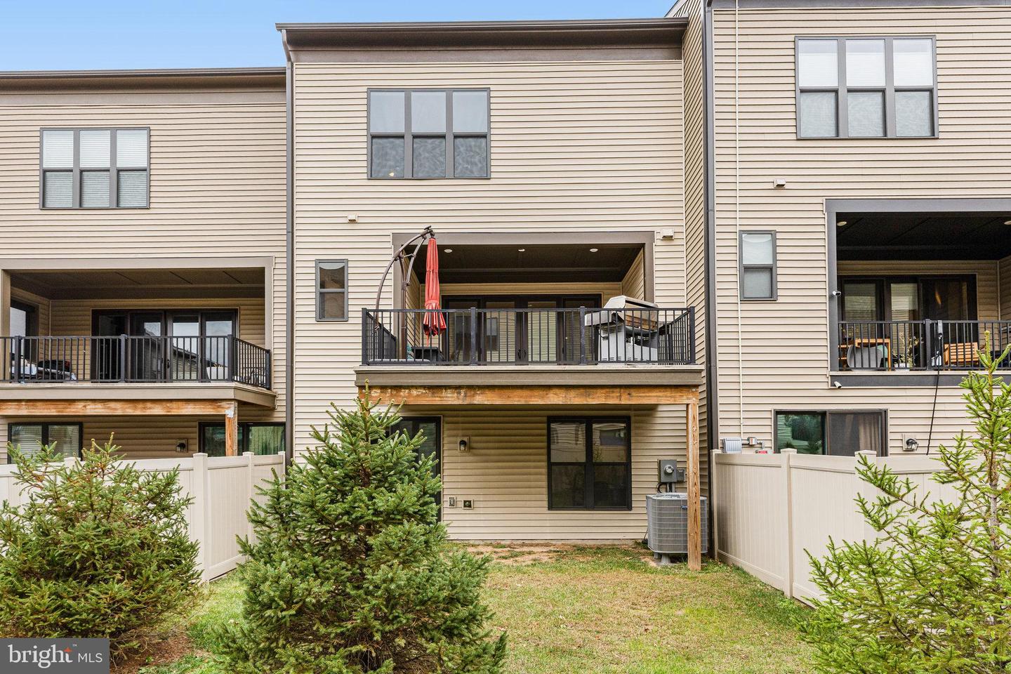 12307 W OAKS DR, FAIRFAX, Virginia 22030, 3 Bedrooms Bedrooms, ,2 BathroomsBathrooms,Residential,For sale,12307 W OAKS DR,VAFX2275304 MLS # VAFX2275304 12307 W OAKS DR, FAIRFAX, Virginia 22030, 3 Bedrooms Bedrooms, ,2 BathroomsBathrooms,Residential,For sale,12307 W OAKS DR,VAFX2275304 MLS # VAFX2275304