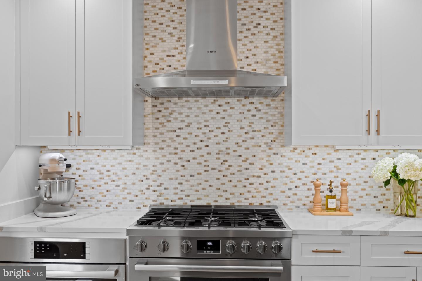 910 8TH ST NE, WASHINGTON, District Of Columbia 20002, 5 Bedrooms Bedrooms, 15 Rooms Rooms,4 BathroomsBathrooms,Residential,For sale,910 8TH ST NE,DCDC2228046 MLS # DCDC2228046