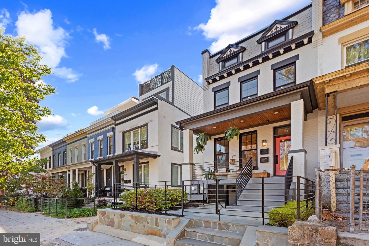 910 8TH ST NE, WASHINGTON, District Of Columbia 20002, 5 Bedrooms Bedrooms, 15 Rooms Rooms,4 BathroomsBathrooms,Residential,For sale,910 8TH ST NE,DCDC2228046 MLS # DCDC2228046