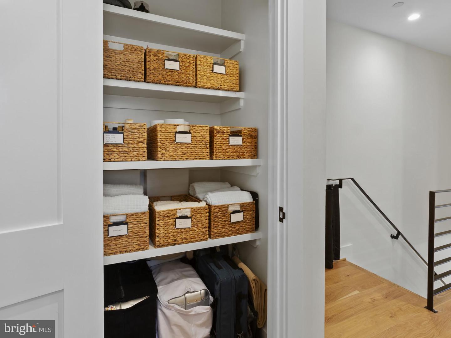 910 8TH ST NE, WASHINGTON, District Of Columbia 20002, 5 Bedrooms Bedrooms, 15 Rooms Rooms,4 BathroomsBathrooms,Residential,For sale,910 8TH ST NE,DCDC2228046 MLS # DCDC2228046