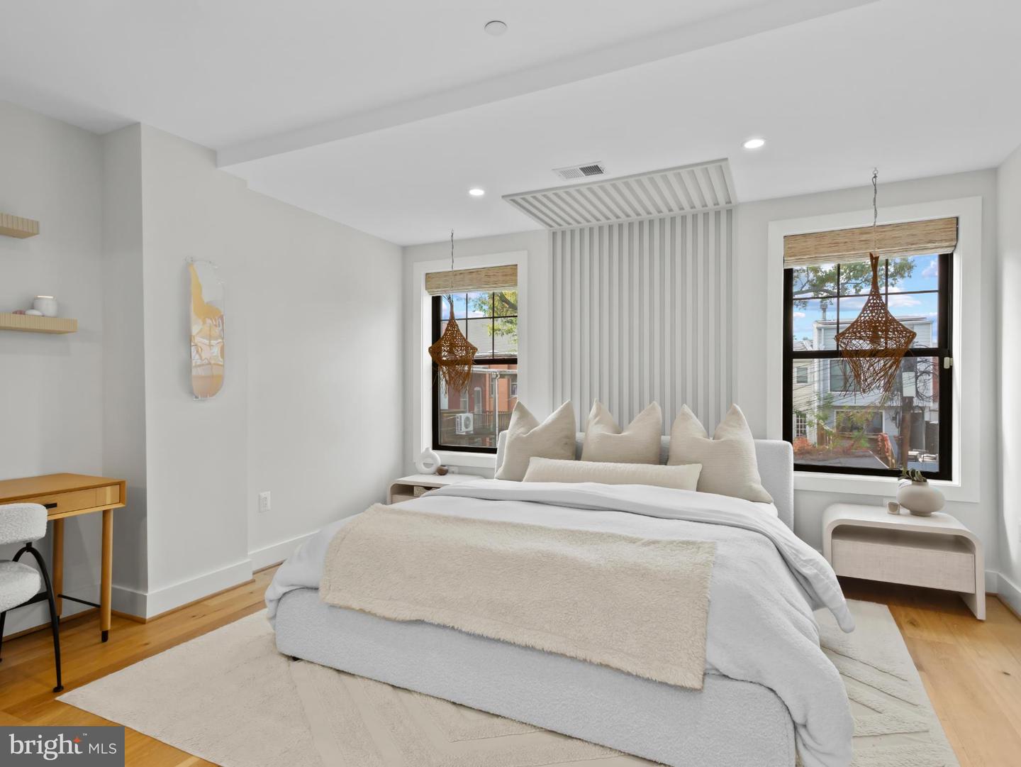 910 8TH ST NE, WASHINGTON, District Of Columbia 20002, 5 Bedrooms Bedrooms, 15 Rooms Rooms,4 BathroomsBathrooms,Residential,For sale,910 8TH ST NE,DCDC2228046 MLS # DCDC2228046