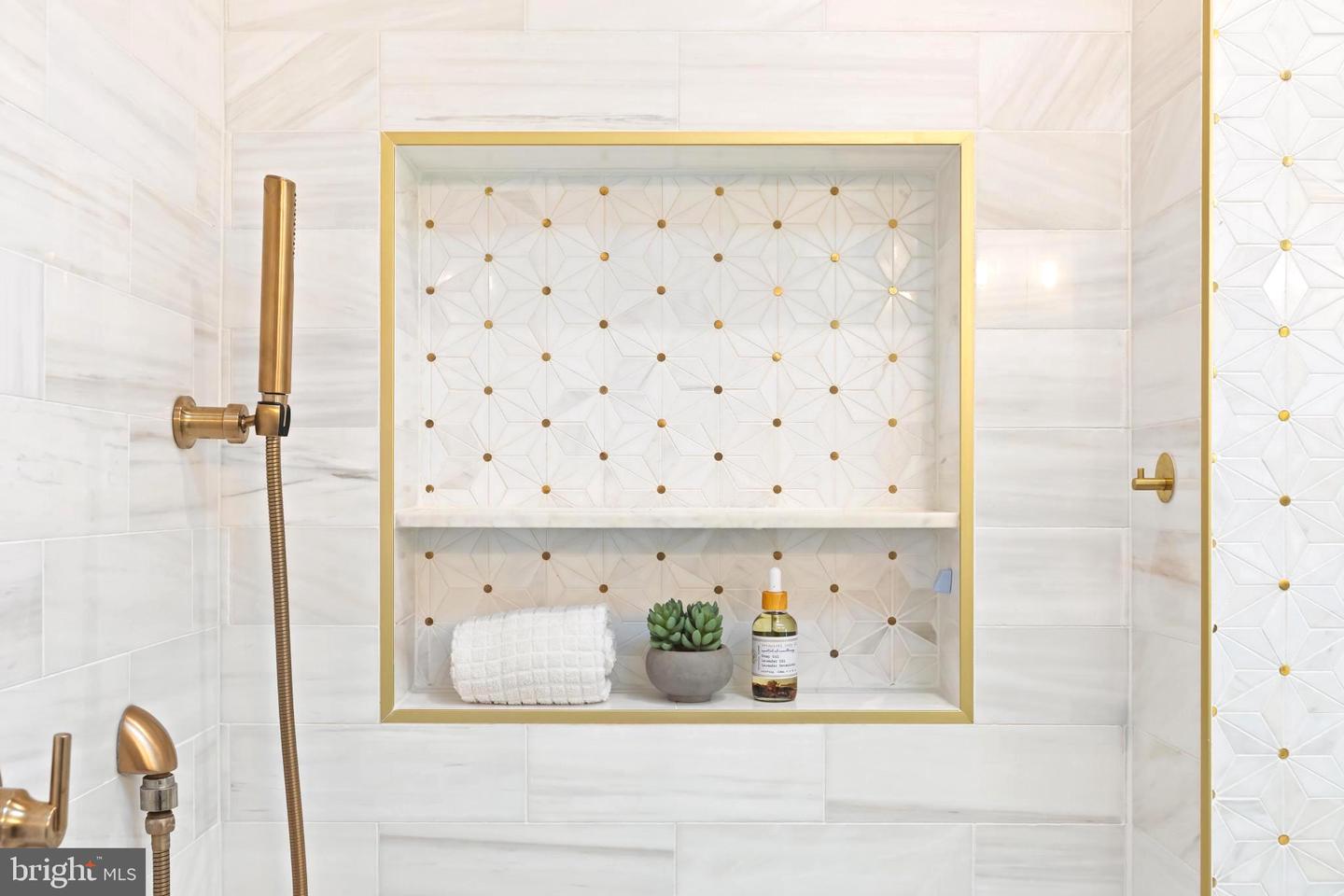 910 8TH ST NE, WASHINGTON, District Of Columbia 20002, 5 Bedrooms Bedrooms, 15 Rooms Rooms,4 BathroomsBathrooms,Residential,For sale,910 8TH ST NE,DCDC2228046 MLS # DCDC2228046