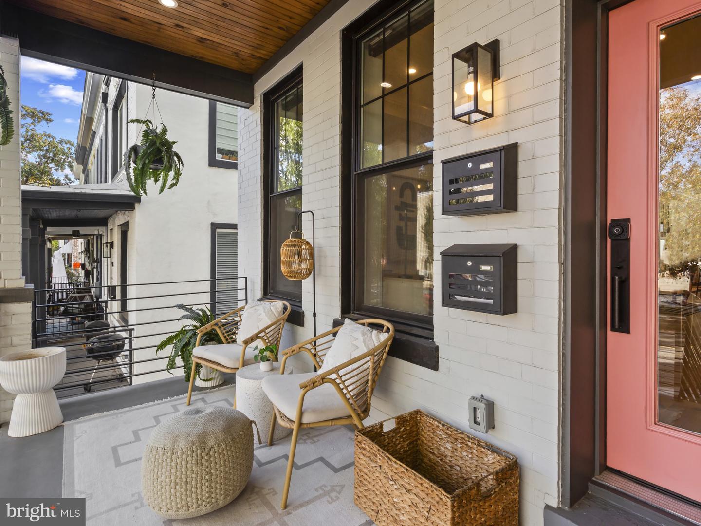 910 8TH ST NE, WASHINGTON, District Of Columbia 20002, 5 Bedrooms Bedrooms, 15 Rooms Rooms,4 BathroomsBathrooms,Residential,For sale,910 8TH ST NE,DCDC2228046 MLS # DCDC2228046