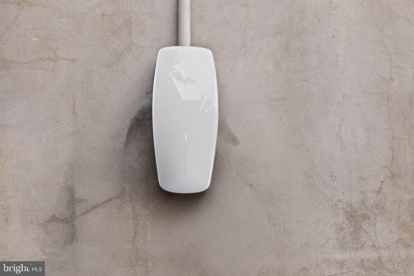 910 8TH ST NE, WASHINGTON, District Of Columbia 20002, 5 Bedrooms Bedrooms, 15 Rooms Rooms,4 BathroomsBathrooms,Residential,For sale,910 8TH ST NE,DCDC2228046 MLS # DCDC2228046