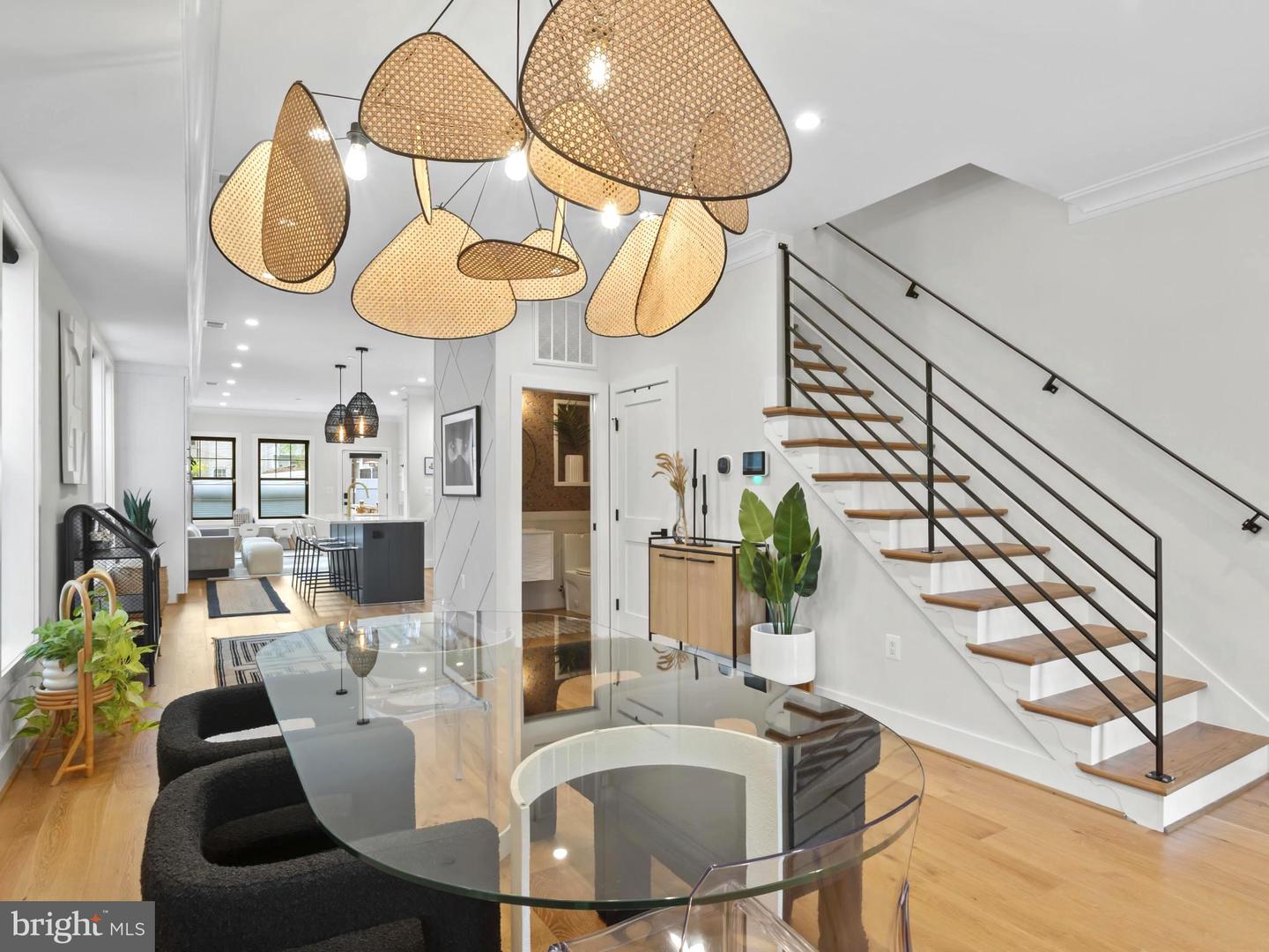 910 8TH ST NE, WASHINGTON, District Of Columbia 20002, 5 Bedrooms Bedrooms, 15 Rooms Rooms,4 BathroomsBathrooms,Residential,For sale,910 8TH ST NE,DCDC2228046 MLS # DCDC2228046