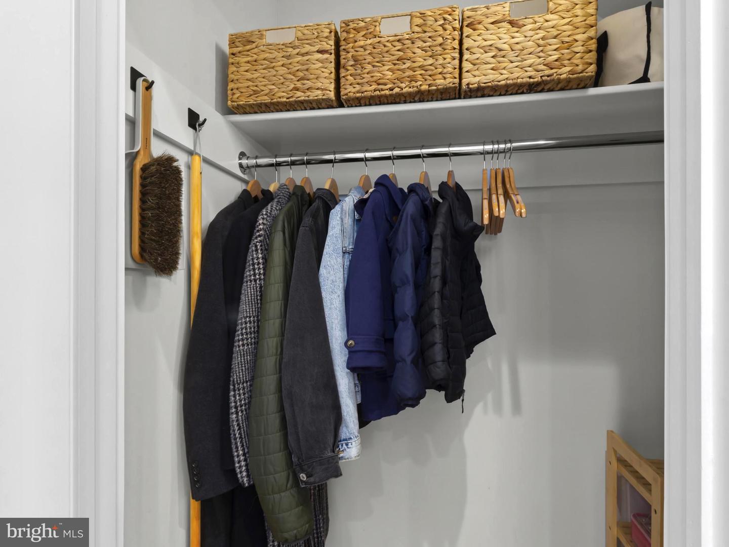 910 8TH ST NE, WASHINGTON, District Of Columbia 20002, 5 Bedrooms Bedrooms, 15 Rooms Rooms,4 BathroomsBathrooms,Residential,For sale,910 8TH ST NE,DCDC2228046 MLS # DCDC2228046