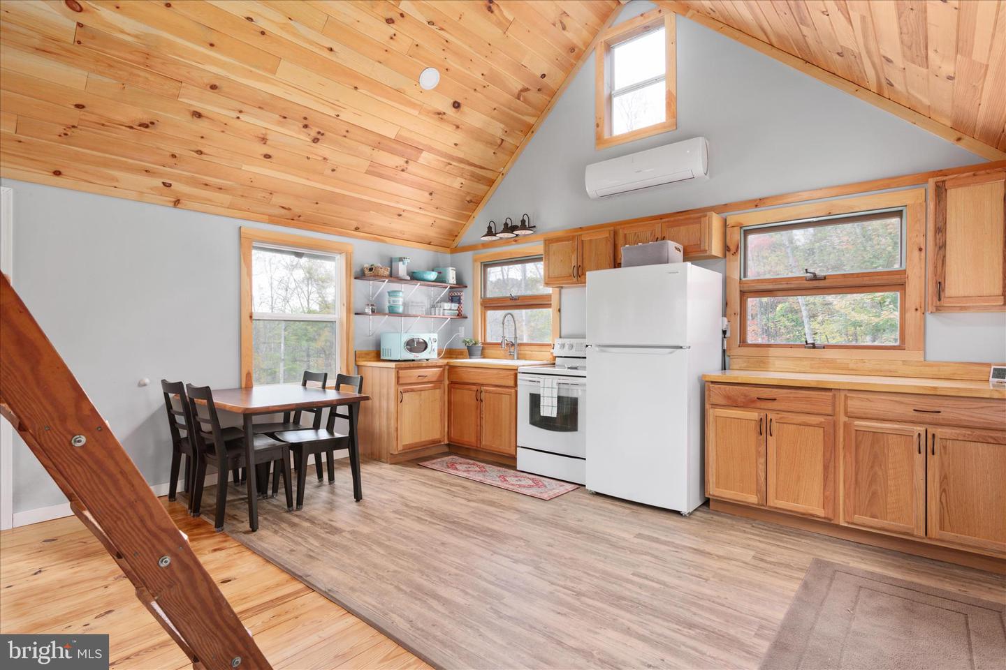 875 HUNTER LN, EDINBURG, Virginia 22824, 1 Bedroom Bedrooms, ,1 BathroomBathrooms,Residential,For sale,875 HUNTER LN,VASH2012862 MLS # VASH2012862