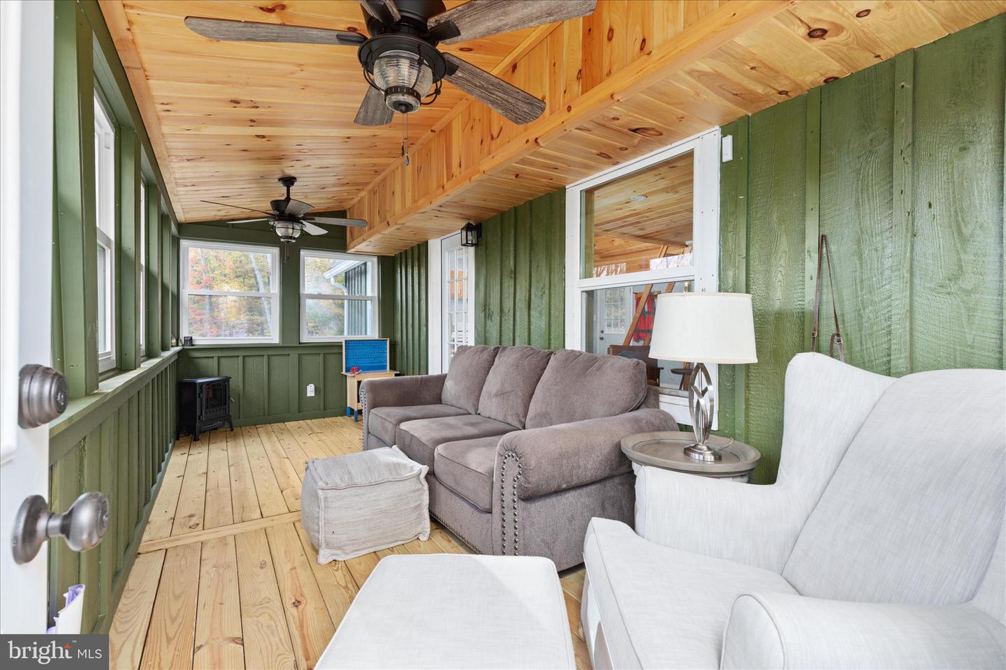 875 HUNTER LN, EDINBURG, Virginia 22824, 1 Bedroom Bedrooms, ,1 BathroomBathrooms,Residential,For sale,875 HUNTER LN,VASH2012862 MLS # VASH2012862