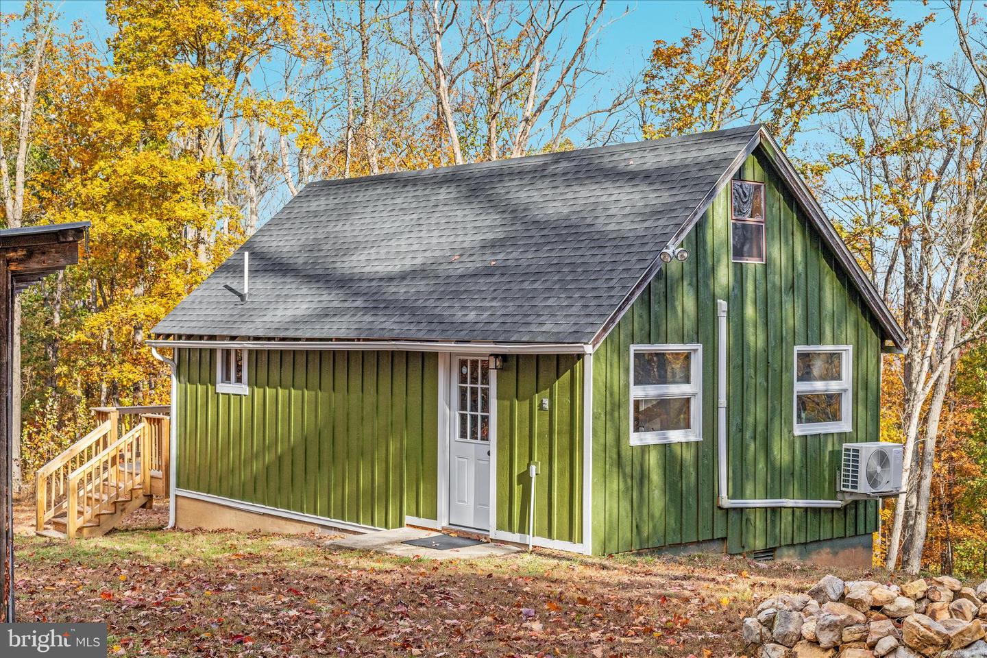 875 HUNTER LN, EDINBURG, Virginia 22824, 1 Bedroom Bedrooms, ,1 BathroomBathrooms,Residential,For sale,875 HUNTER LN,VASH2012862 MLS # VASH2012862