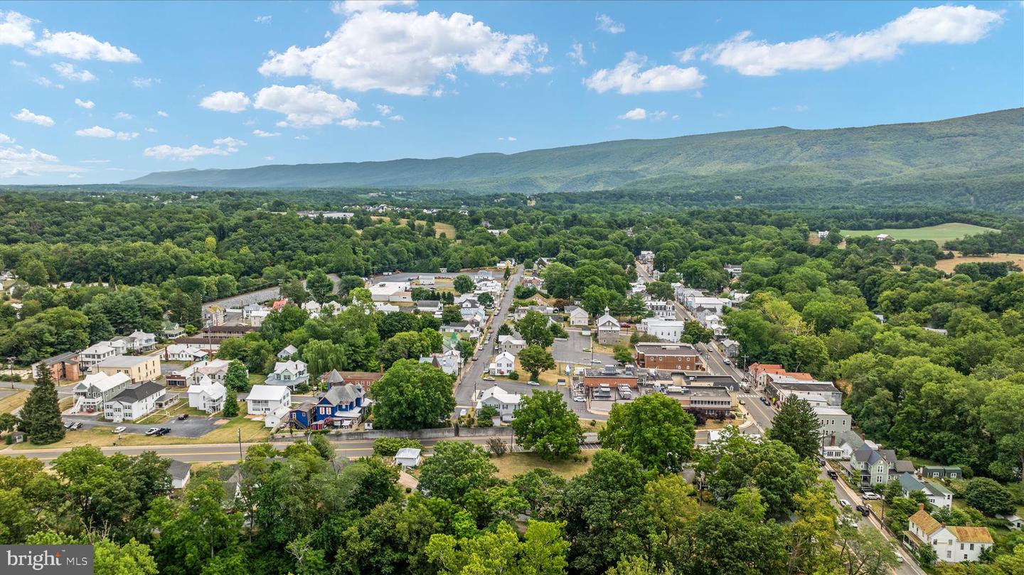 875 HUNTER LN, EDINBURG, Virginia 22824, 1 Bedroom Bedrooms, ,1 BathroomBathrooms,Residential,For sale,875 HUNTER LN,VASH2012862 MLS # VASH2012862