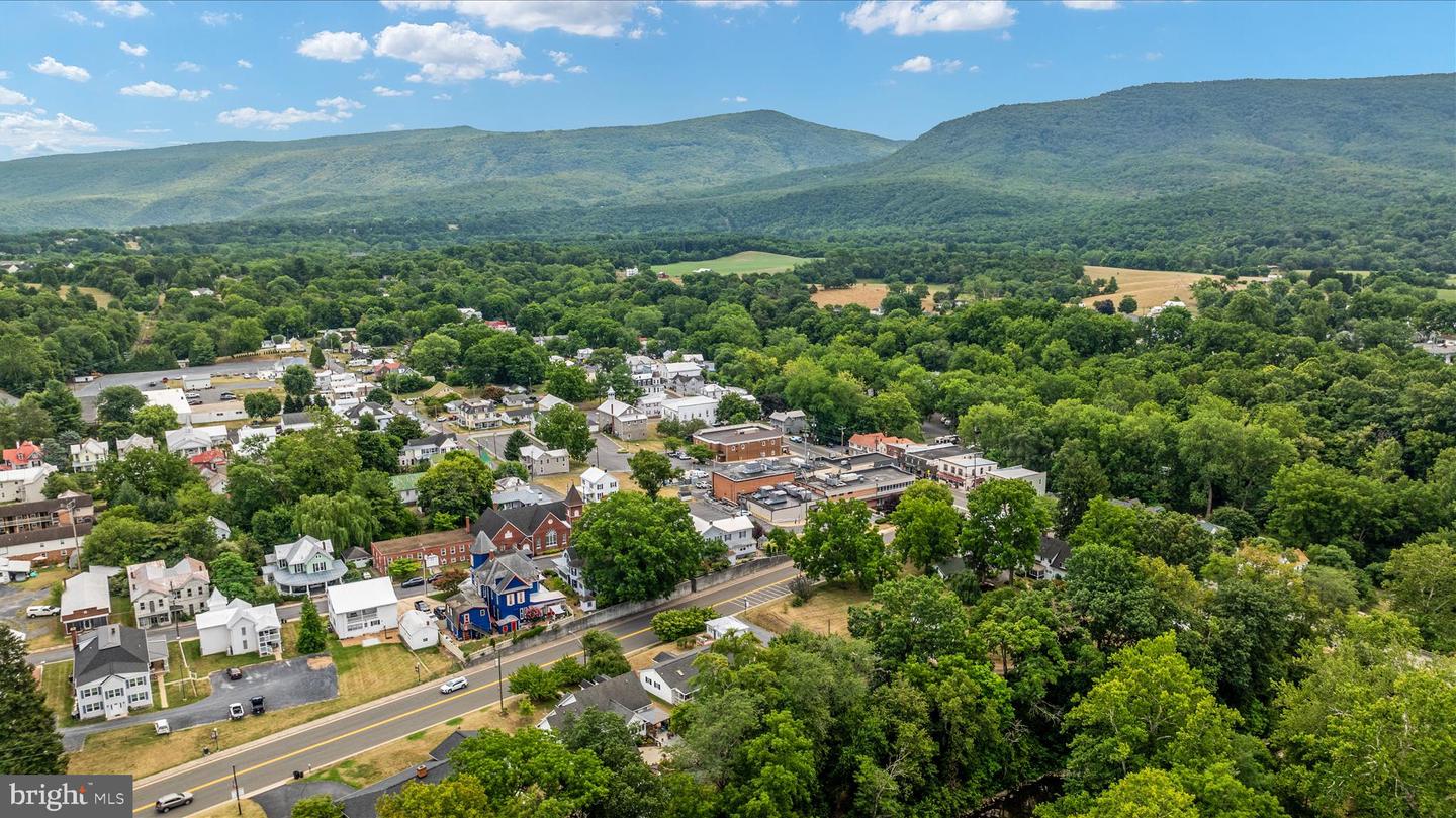 875 HUNTER LN, EDINBURG, Virginia 22824, 1 Bedroom Bedrooms, ,1 BathroomBathrooms,Residential,For sale,875 HUNTER LN,VASH2012862 MLS # VASH2012862