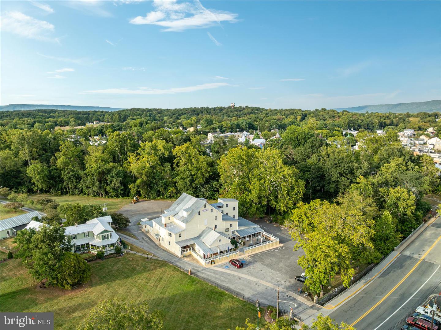 875 HUNTER LN, EDINBURG, Virginia 22824, 1 Bedroom Bedrooms, ,1 BathroomBathrooms,Residential,For sale,875 HUNTER LN,VASH2012862 MLS # VASH2012862