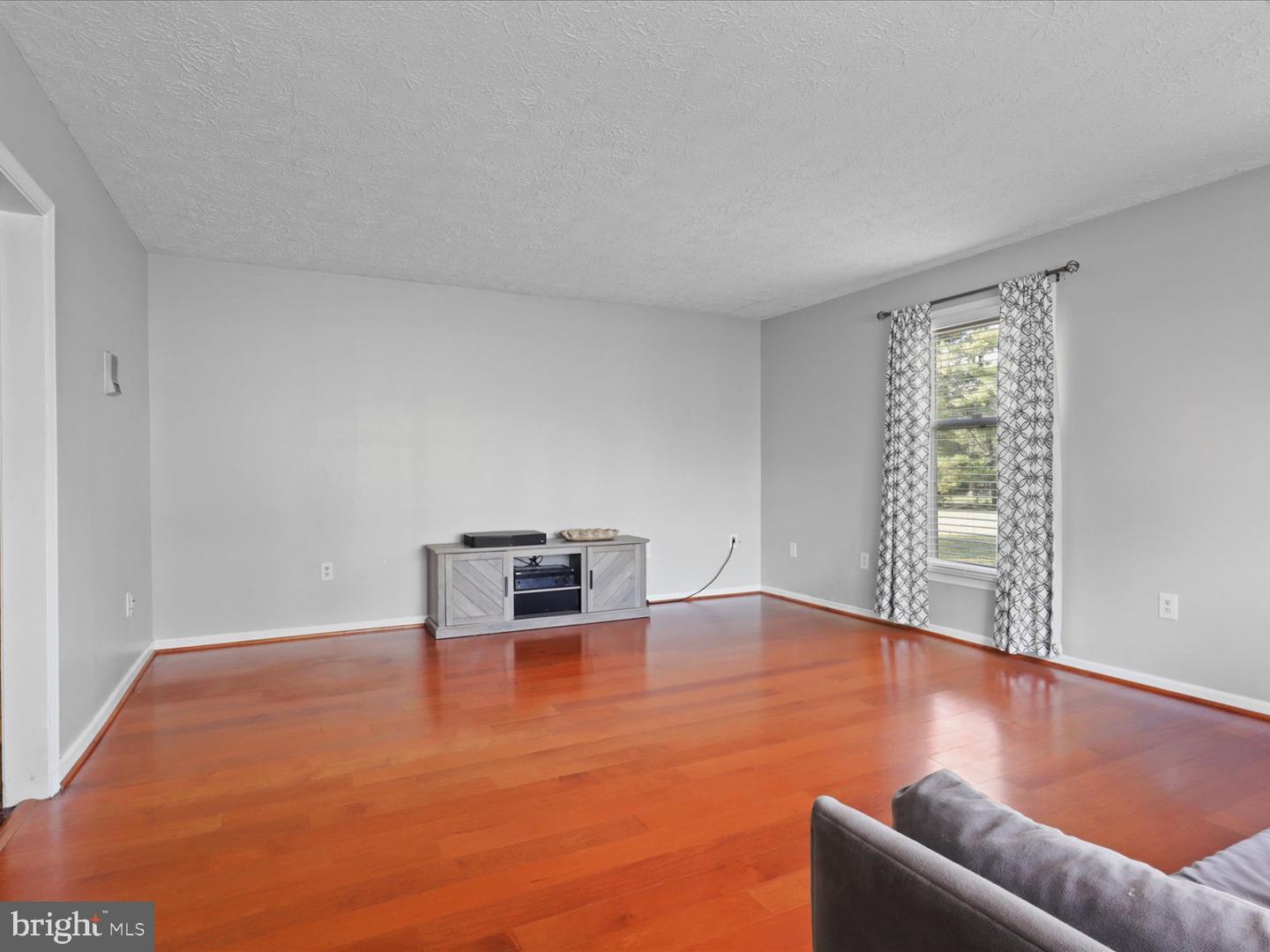 9419 RAMEY RD, MARSHALL, Virginia 20115, 5 Bedrooms Bedrooms, ,2 BathroomsBathrooms,Residential,For sale,9419 RAMEY RD,VAFQ2019516 MLS # VAFQ2019516