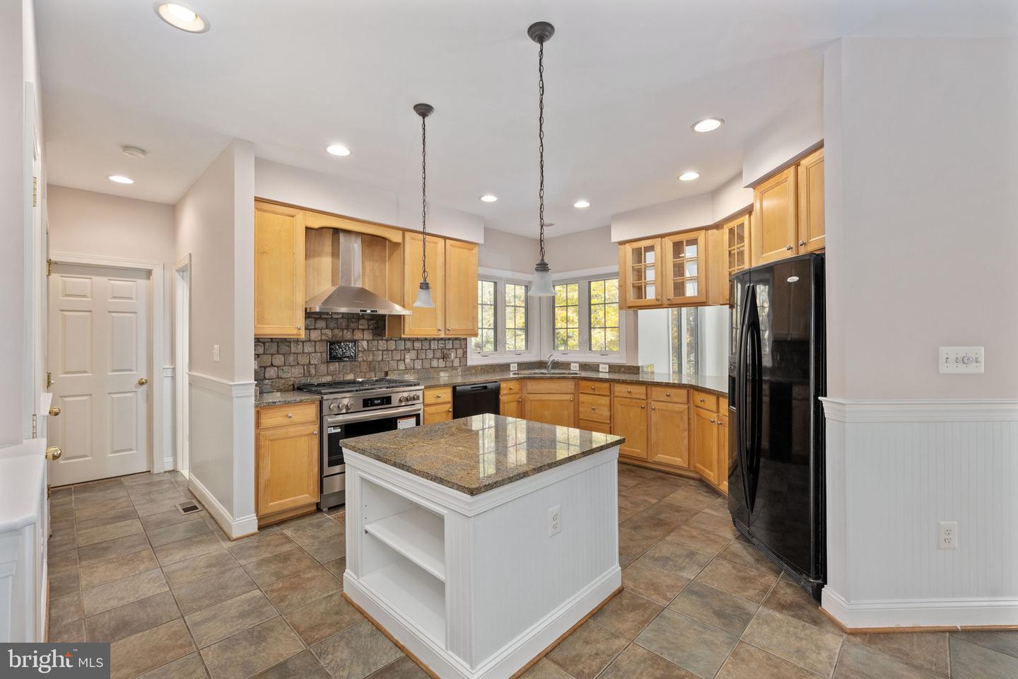 231 KIMBERWICK LN, STAFFORD, Virginia 22556, 6 Bedrooms Bedrooms, ,4 BathroomsBathrooms,Residential,For sale,231 KIMBERWICK LN,VAST2043842 MLS # VAST2043842