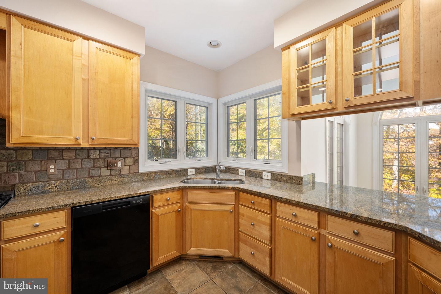 231 KIMBERWICK LN, STAFFORD, Virginia 22556, 6 Bedrooms Bedrooms, ,4 BathroomsBathrooms,Residential,For sale,231 KIMBERWICK LN,VAST2043842 MLS # VAST2043842