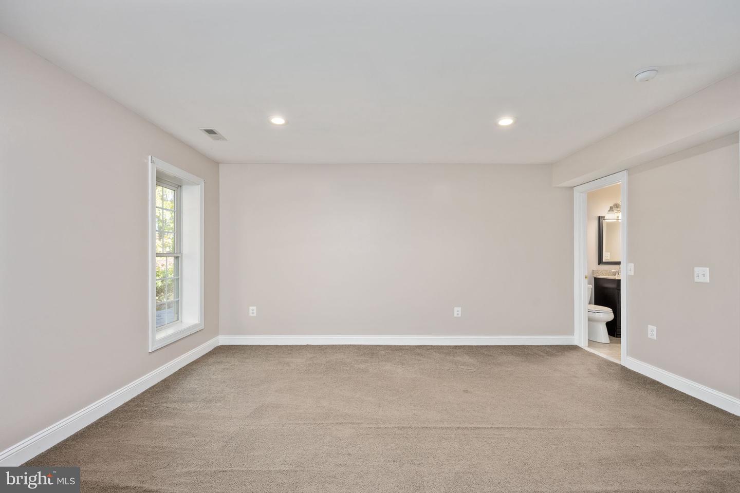 231 KIMBERWICK LN, STAFFORD, Virginia 22556, 6 Bedrooms Bedrooms, ,4 BathroomsBathrooms,Residential,For sale,231 KIMBERWICK LN,VAST2043842 MLS # VAST2043842