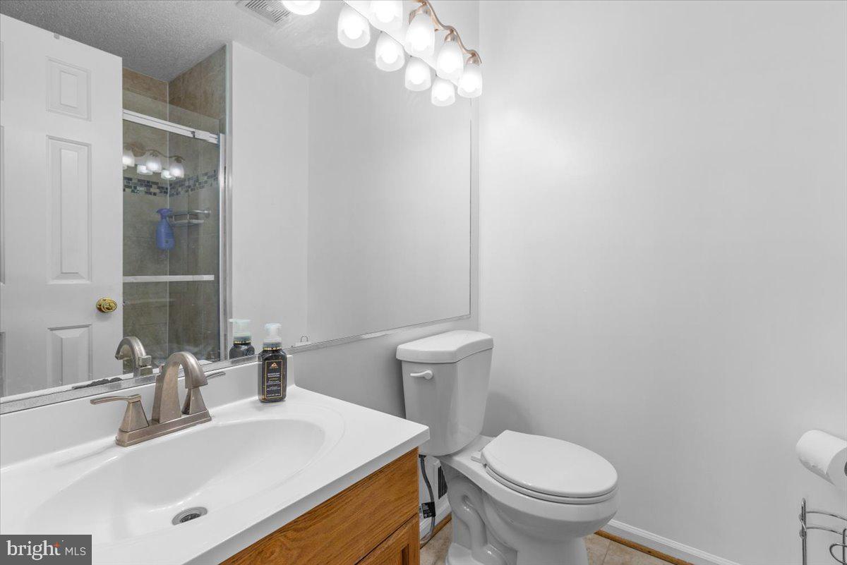 7218 PARSONS CT, ALEXANDRIA, Virginia 22306, 3 Bedrooms Bedrooms, ,3 BathroomsBathrooms,Residential,For sale,7218 PARSONS CT,VAFX2275458 MLS # VAFX2275458 7218 PARSONS CT, ALEXANDRIA, Virginia 22306, 3 Bedrooms Bedrooms, ,3 BathroomsBathrooms,Residential,For sale,7218 PARSONS CT,VAFX2275458 MLS # VAFX2275458