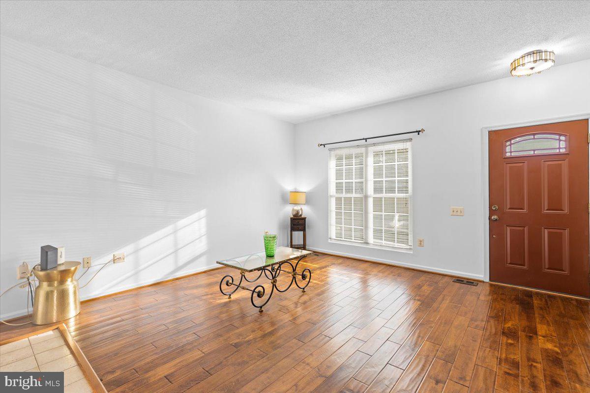 7218 PARSONS CT, ALEXANDRIA, Virginia 22306, 3 Bedrooms Bedrooms, ,3 BathroomsBathrooms,Residential,For sale,7218 PARSONS CT,VAFX2275458 MLS # VAFX2275458 7218 PARSONS CT, ALEXANDRIA, Virginia 22306, 3 Bedrooms Bedrooms, ,3 BathroomsBathrooms,Residential,For sale,7218 PARSONS CT,VAFX2275458 MLS # VAFX2275458