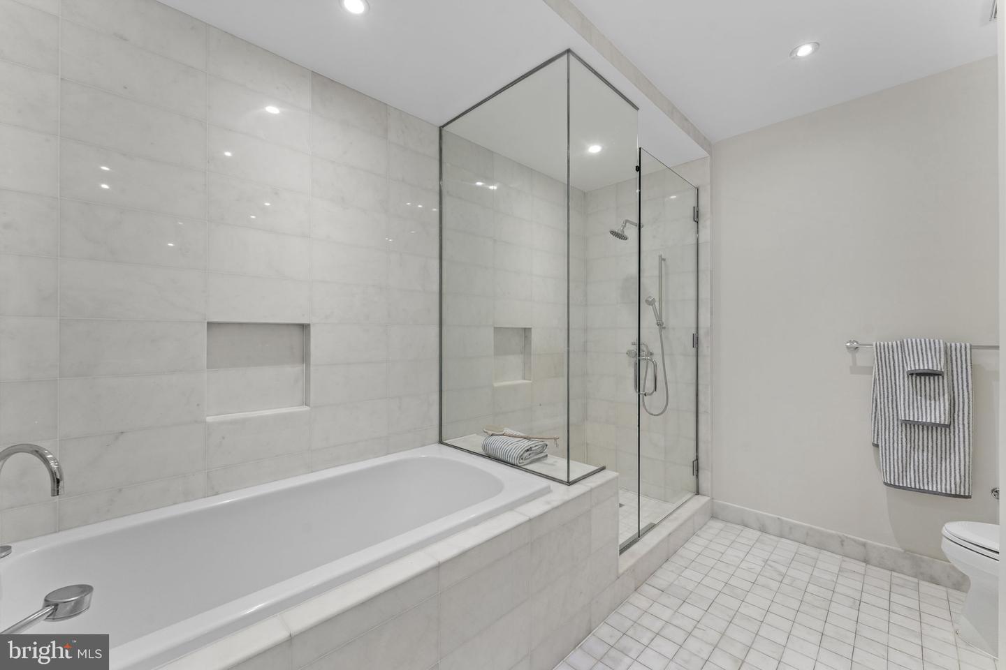 3303 WATER ST NW #4L, WASHINGTON, District Of Columbia 20007, 2 Bedrooms Bedrooms, ,2 BathroomsBathrooms,Residential,For sale,3303 WATER ST NW #4L,DCDC2228252 MLS # DCDC2228252