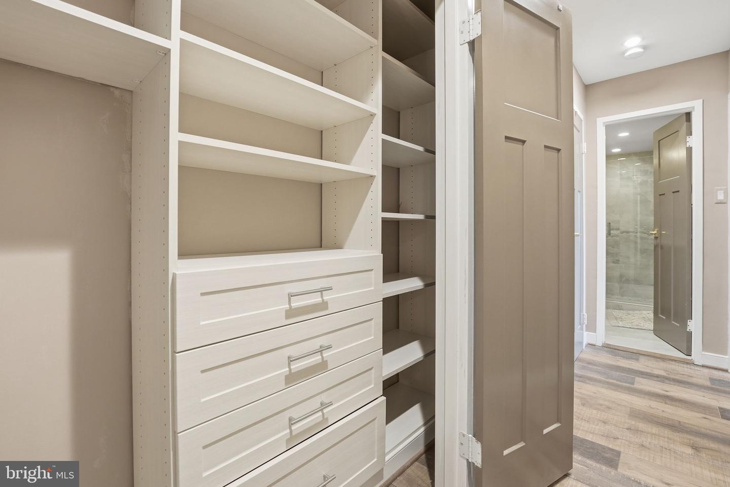 4390 LORCOM LN #402, ARLINGTON, Virginia 22207, 1 Bedroom Bedrooms, ,1 BathroomBathrooms,Residential,For sale,4390 LORCOM LN #402,VAAR2065228 MLS # VAAR2065228 4390 LORCOM LN #402, ARLINGTON, Virginia 22207, 1 Bedroom Bedrooms, ,1 BathroomBathrooms,Residential,For sale,4390 LORCOM LN #402,VAAR2065228 MLS # VAAR2065228