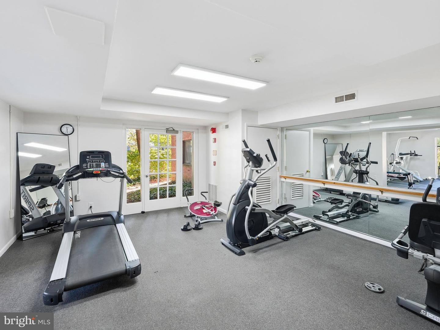 4390 LORCOM LN #402, ARLINGTON, Virginia 22207, 1 Bedroom Bedrooms, ,1 BathroomBathrooms,Residential,For sale,4390 LORCOM LN #402,VAAR2065228 MLS # VAAR2065228 4390 LORCOM LN #402, ARLINGTON, Virginia 22207, 1 Bedroom Bedrooms, ,1 BathroomBathrooms,Residential,For sale,4390 LORCOM LN #402,VAAR2065228 MLS # VAAR2065228