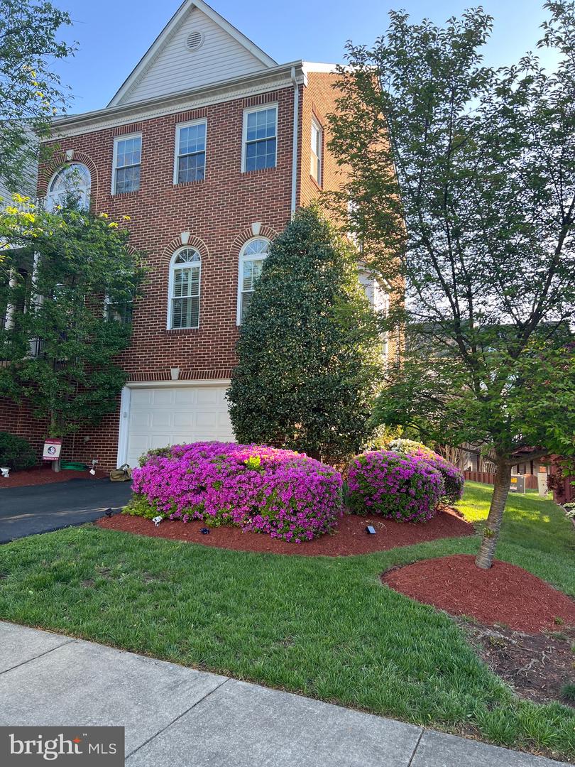 5510 JOWETT CT, ALEXANDRIA, Virginia 22315, 2 Bedrooms Bedrooms, ,2 BathroomsBathrooms,Residential,For sale,5510 JOWETT CT,VAFX2275804 MLS # VAFX2275804