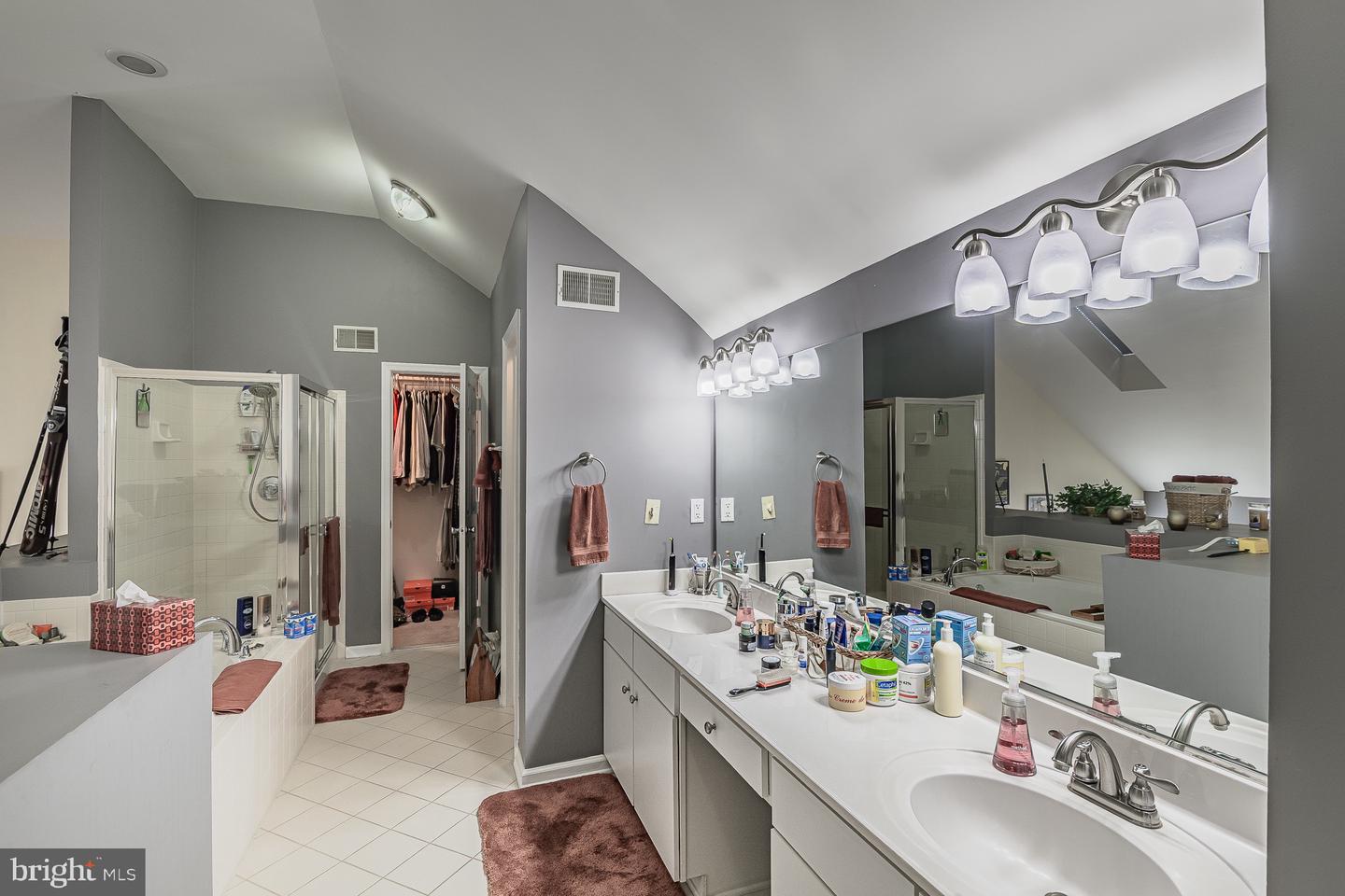 5510 JOWETT CT, ALEXANDRIA, Virginia 22315, 2 Bedrooms Bedrooms, ,2 BathroomsBathrooms,Residential,For sale,5510 JOWETT CT,VAFX2275804 MLS # VAFX2275804