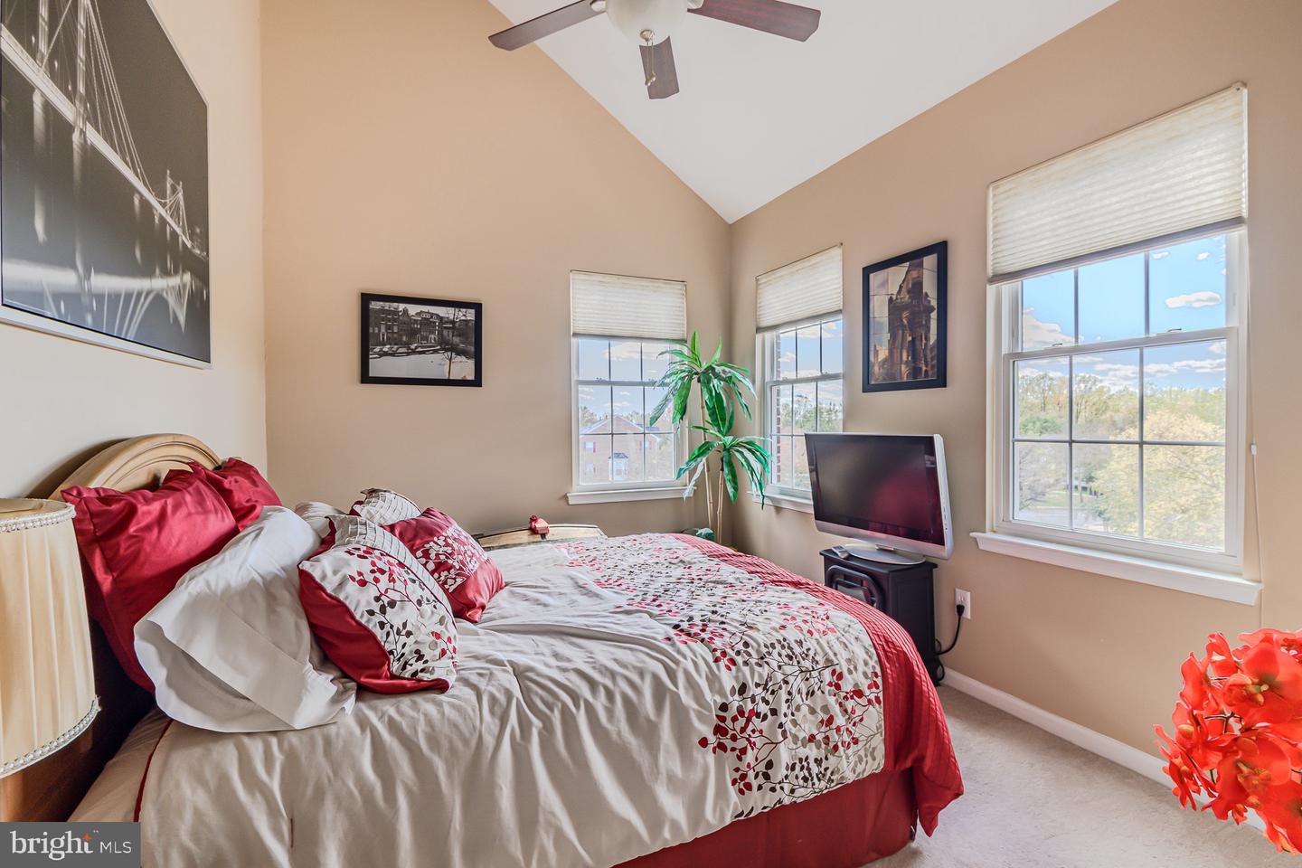 5510 JOWETT CT, ALEXANDRIA, Virginia 22315, 2 Bedrooms Bedrooms, ,2 BathroomsBathrooms,Residential,For sale,5510 JOWETT CT,VAFX2275804 MLS # VAFX2275804