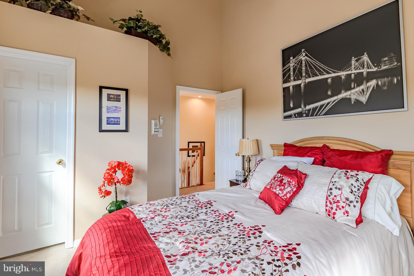 5510 JOWETT CT, ALEXANDRIA, Virginia 22315, 2 Bedrooms Bedrooms, ,2 BathroomsBathrooms,Residential,For sale,5510 JOWETT CT,VAFX2275804 MLS # VAFX2275804