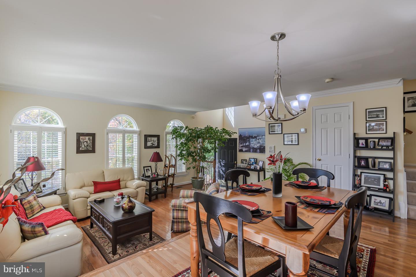 5510 JOWETT CT, ALEXANDRIA, Virginia 22315, 2 Bedrooms Bedrooms, ,2 BathroomsBathrooms,Residential,For sale,5510 JOWETT CT,VAFX2275804 MLS # VAFX2275804