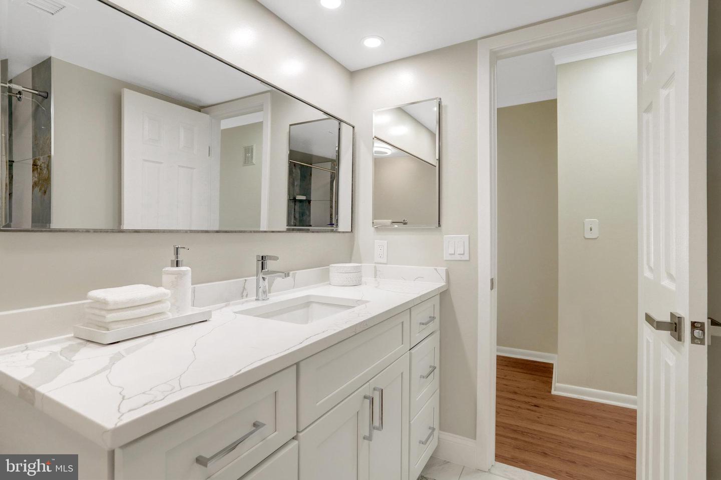 5501 SEMINARY RD #2606S, FALLS CHURCH, Virginia 22041, 2 Bedrooms Bedrooms, 4 Rooms Rooms,2 BathroomsBathrooms,Residential,For sale,5501 SEMINARY RD #2606S,VAFX2275882 MLS # VAFX2275882 5501 SEMINARY RD #2606S, FALLS CHURCH, Virginia 22041, 2 Bedrooms Bedrooms, 4 Rooms Rooms,2 BathroomsBathrooms,Residential,For sale,5501 SEMINARY RD #2606S,VAFX2275882 MLS # VAFX2275882