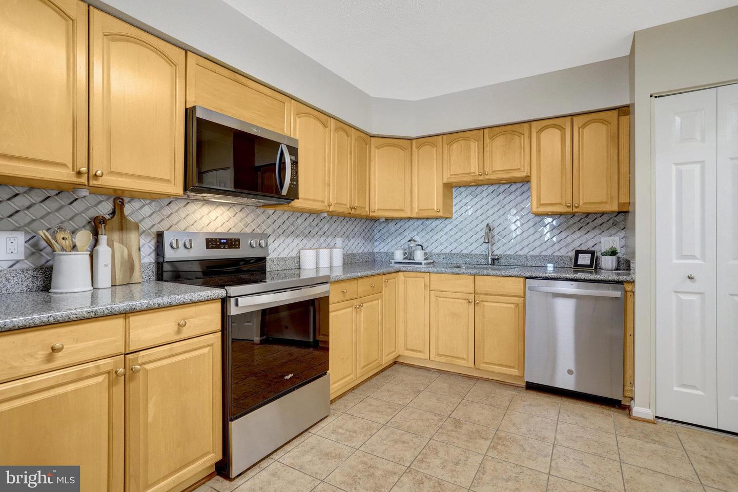 5501 SEMINARY RD #2606S, FALLS CHURCH, Virginia 22041, 2 Bedrooms Bedrooms, 4 Rooms Rooms,2 BathroomsBathrooms,Residential,For sale,5501 SEMINARY RD #2606S,VAFX2275882 MLS # VAFX2275882 5501 SEMINARY RD #2606S, FALLS CHURCH, Virginia 22041, 2 Bedrooms Bedrooms, 4 Rooms Rooms,2 BathroomsBathrooms,Residential,For sale,5501 SEMINARY RD #2606S,VAFX2275882 MLS # VAFX2275882