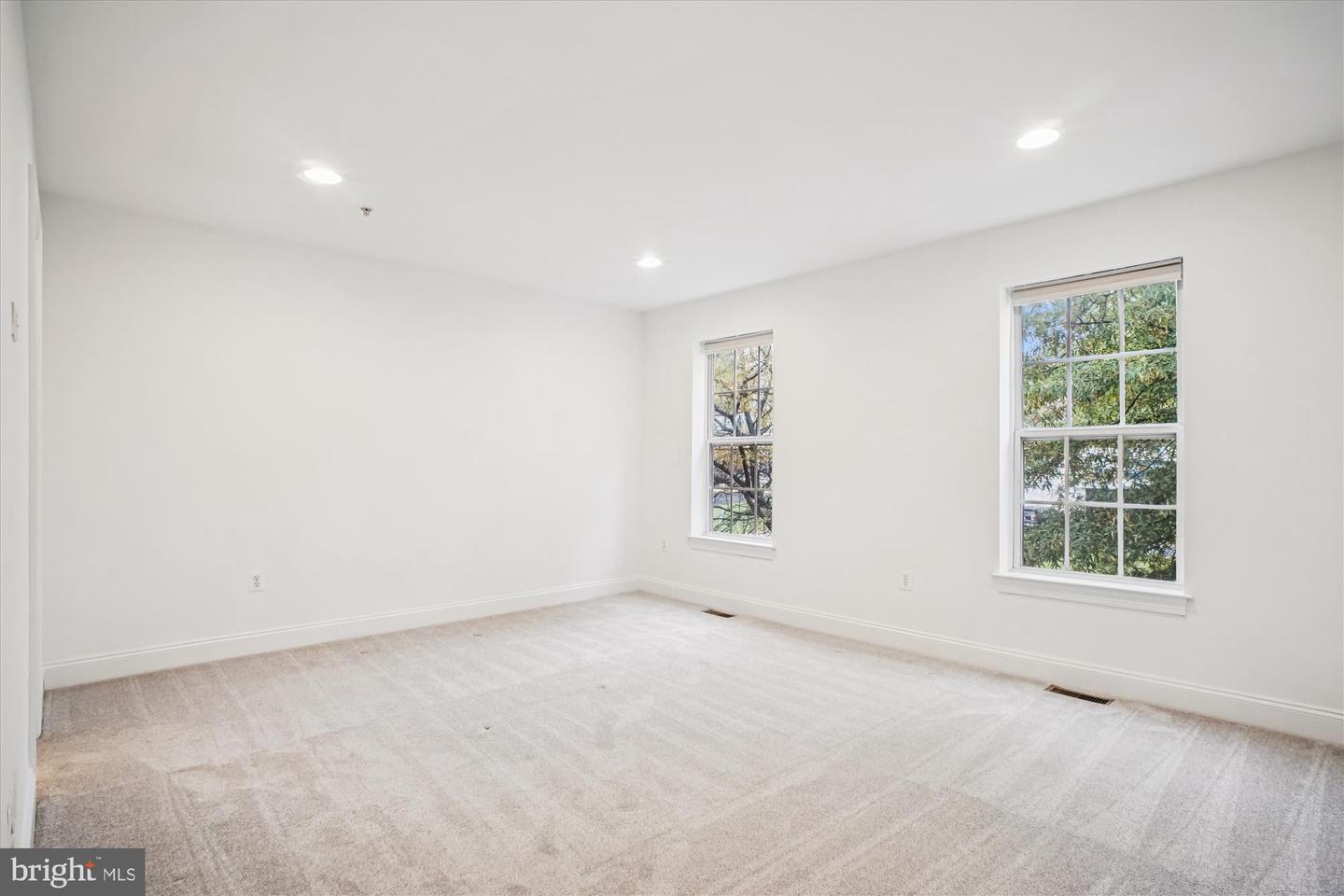 8085 GATEHOUSE RD #4, FALLS CHURCH, Virginia 22042, 3 Bedrooms Bedrooms, ,2 BathroomsBathrooms,Residential,For sale,8085 GATEHOUSE RD #4,VAFX2275968 MLS # VAFX2275968 8085 GATEHOUSE RD #4, FALLS CHURCH, Virginia 22042, 3 Bedrooms Bedrooms, ,2 BathroomsBathrooms,Residential,For sale,8085 GATEHOUSE RD #4,VAFX2275968 MLS # VAFX2275968