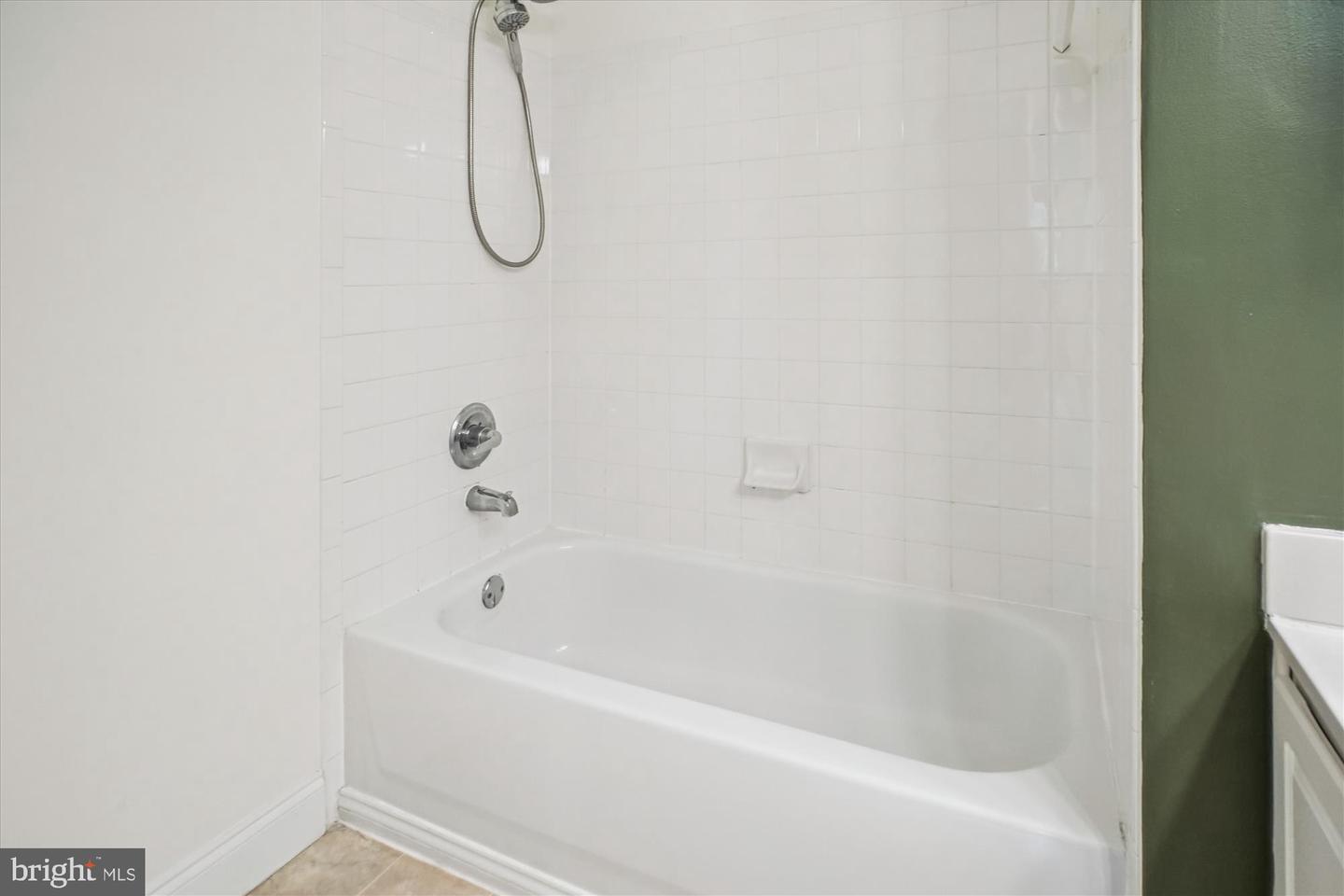 8085 GATEHOUSE RD #4, FALLS CHURCH, Virginia 22042, 3 Bedrooms Bedrooms, ,2 BathroomsBathrooms,Residential,For sale,8085 GATEHOUSE RD #4,VAFX2275968 MLS # VAFX2275968 8085 GATEHOUSE RD #4, FALLS CHURCH, Virginia 22042, 3 Bedrooms Bedrooms, ,2 BathroomsBathrooms,Residential,For sale,8085 GATEHOUSE RD #4,VAFX2275968 MLS # VAFX2275968