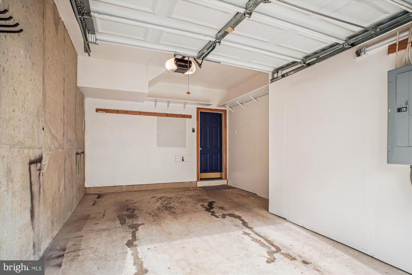 8085 GATEHOUSE RD #4, FALLS CHURCH, Virginia 22042, 3 Bedrooms Bedrooms, ,2 BathroomsBathrooms,Residential,For sale,8085 GATEHOUSE RD #4,VAFX2275968 MLS # VAFX2275968 8085 GATEHOUSE RD #4, FALLS CHURCH, Virginia 22042, 3 Bedrooms Bedrooms, ,2 BathroomsBathrooms,Residential,For sale,8085 GATEHOUSE RD #4,VAFX2275968 MLS # VAFX2275968